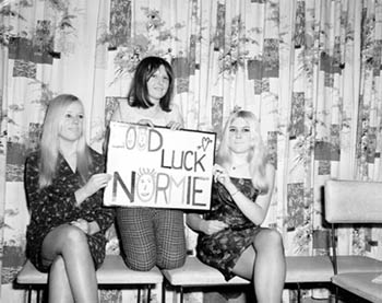 Fans farwell Normie in 1966